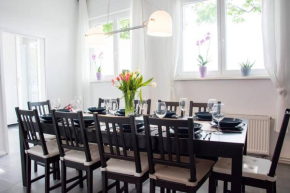 Apartment with 3 BR +1.5 BTHRM +A/C in Prenzlauer Berg